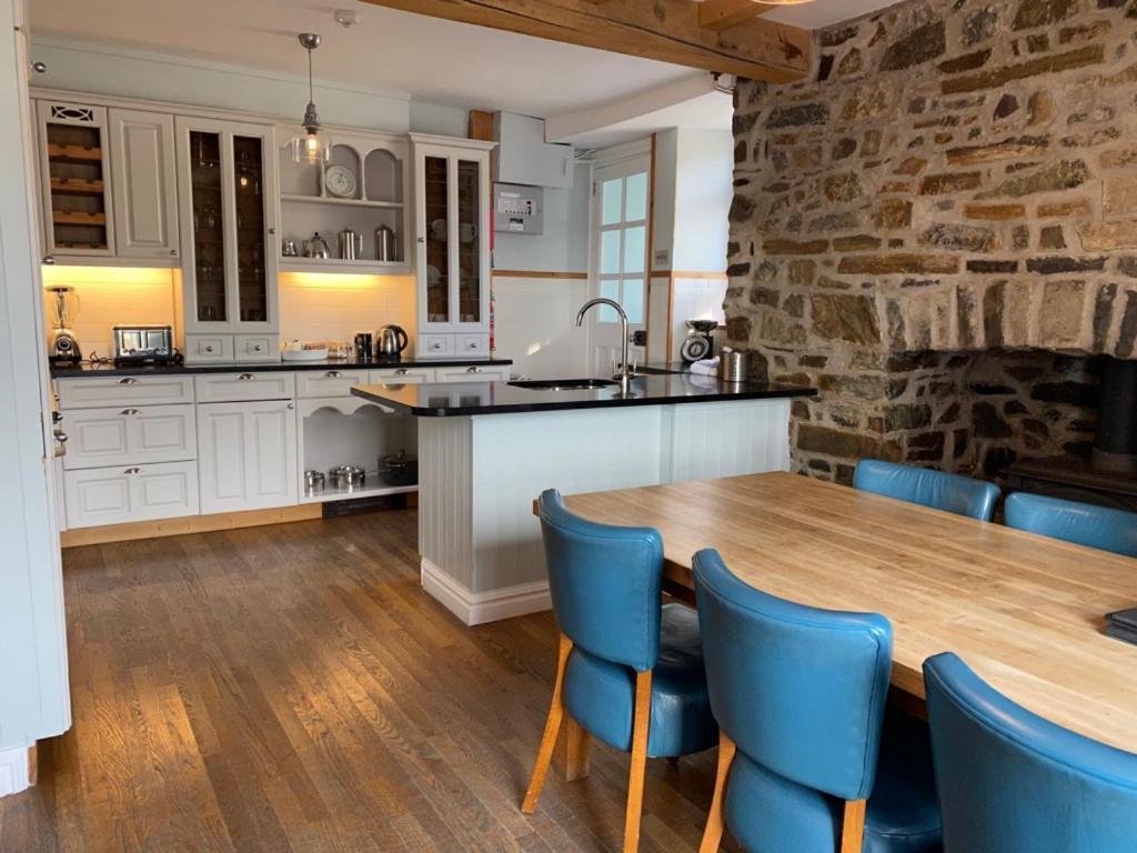 Harbourmaster Hotel Aberaeron Bagian luar foto