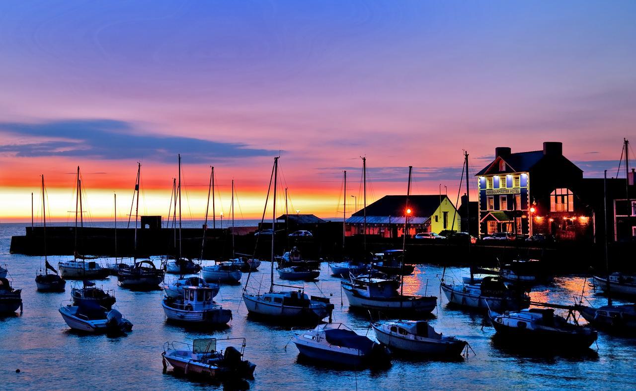 Harbourmaster Hotel Aberaeron Bagian luar foto