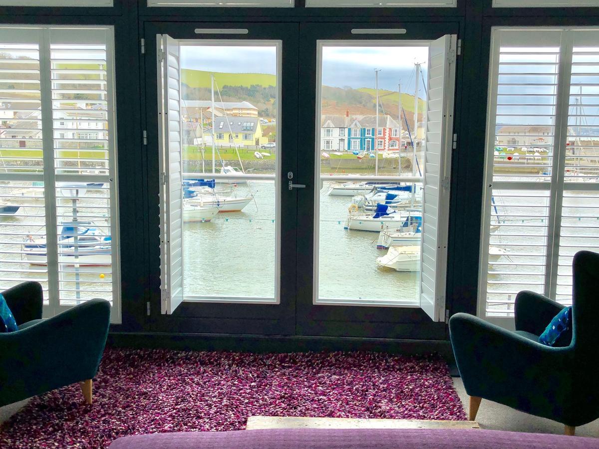 Harbourmaster Hotel Aberaeron Bagian luar foto