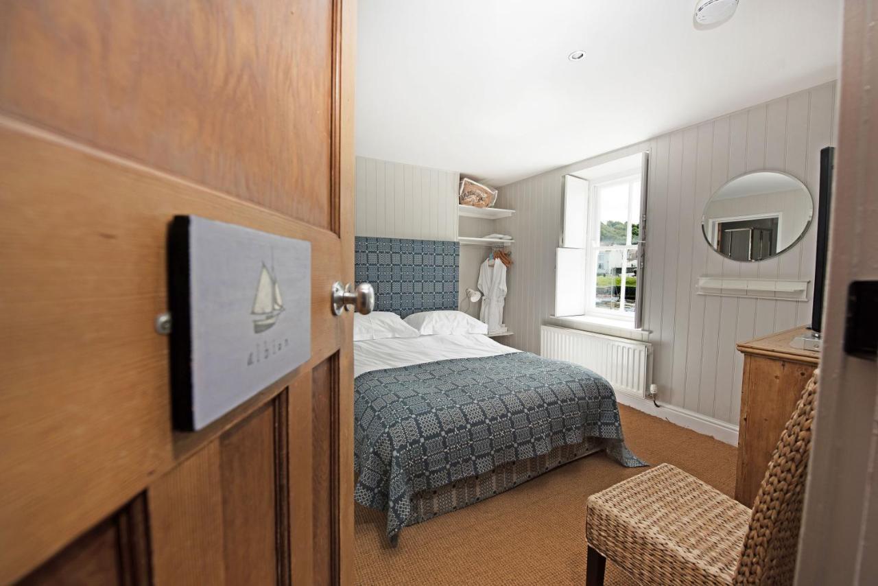 Harbourmaster Hotel Aberaeron Bagian luar foto