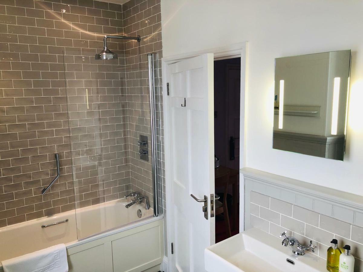 Harbourmaster Hotel Aberaeron Bagian luar foto